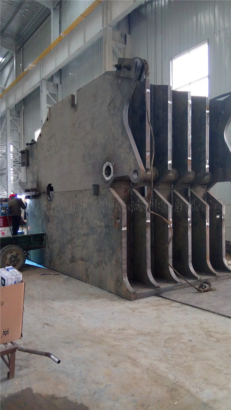 廢鋼破碎機(jī)